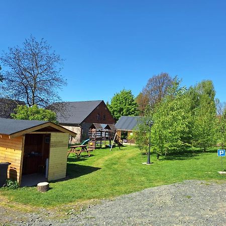 Camping, Zabierz Wlasny Namiot Kameralne Pole Namiotowe Z Basenem Kinem Plenerowym Miejscem Na Ognisko I Placem Zabaw Zywe Zwierzeta Agroturystyka Giebultow  外观 照片