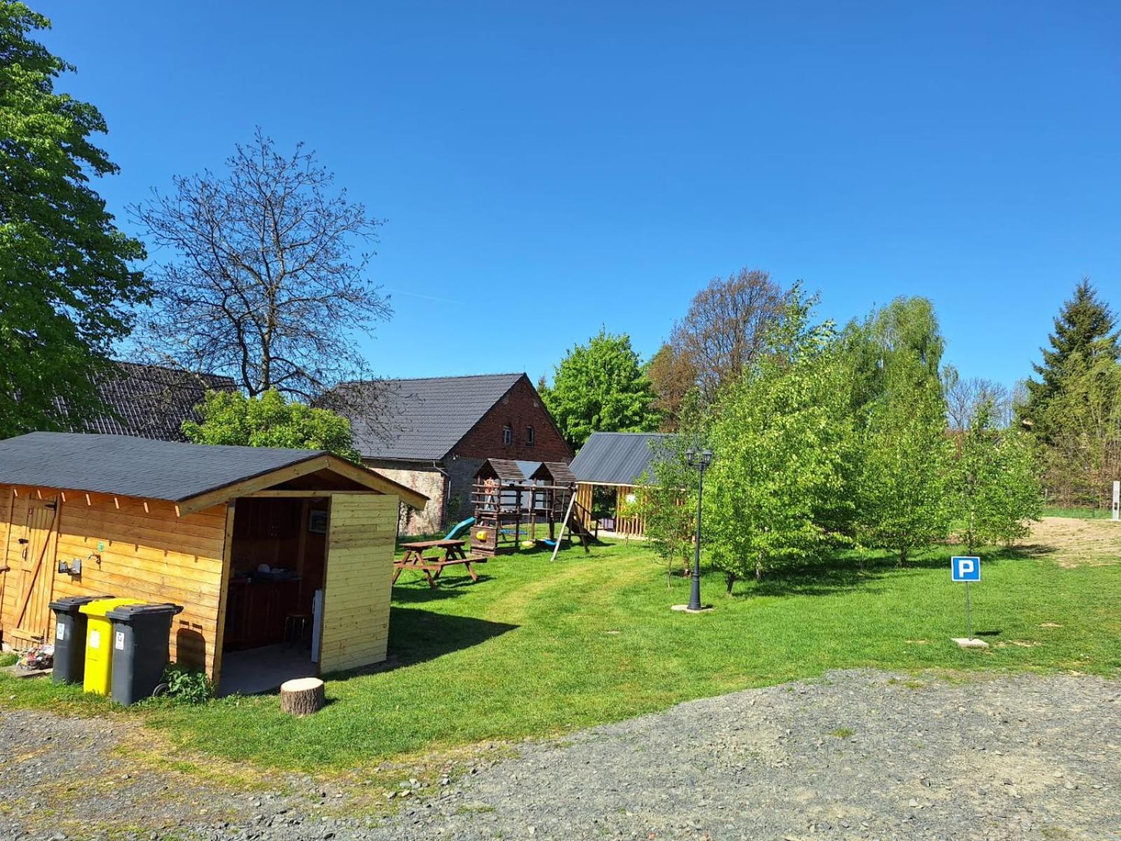 Camping, Zabierz Wlasny Namiot Kameralne Pole Namiotowe Z Basenem Kinem Plenerowym Miejscem Na Ognisko I Placem Zabaw Zywe Zwierzeta Agroturystyka Giebultow  外观 照片
