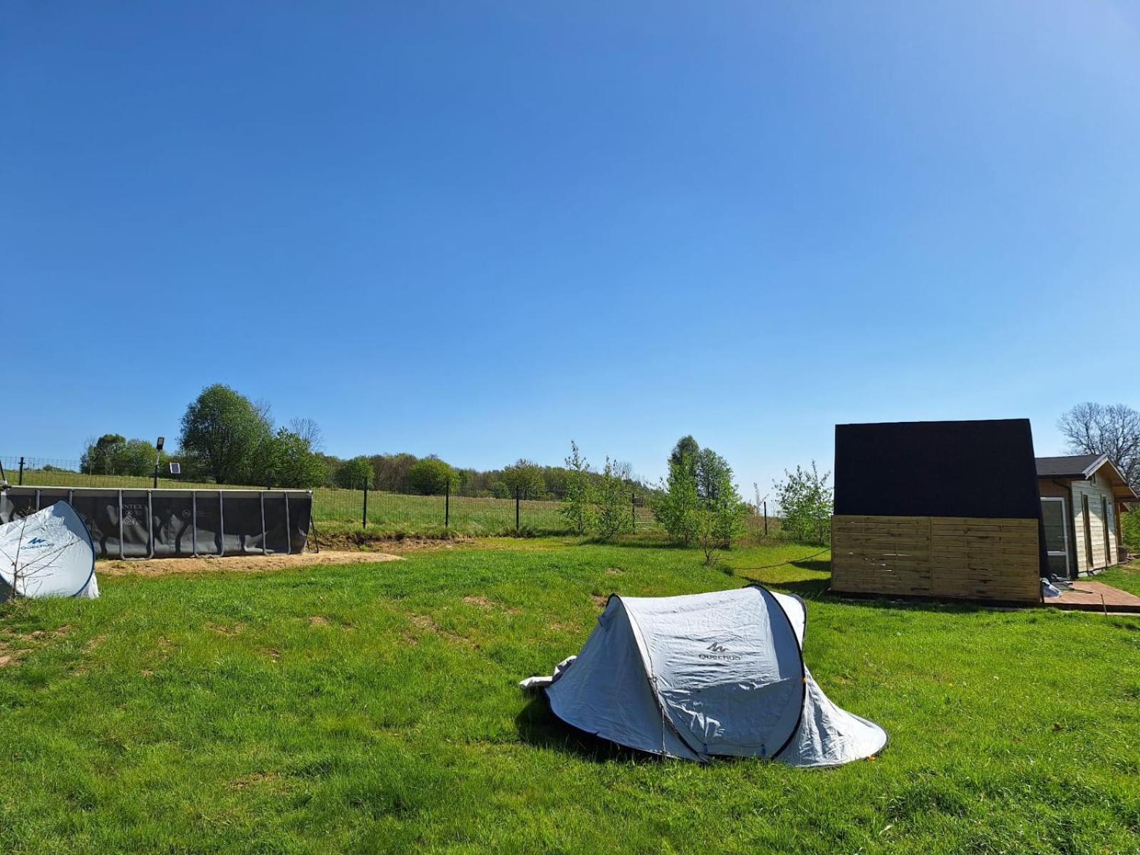 Camping, Zabierz Wlasny Namiot Kameralne Pole Namiotowe Z Basenem Kinem Plenerowym Miejscem Na Ognisko I Placem Zabaw Zywe Zwierzeta Agroturystyka Giebultow  外观 照片