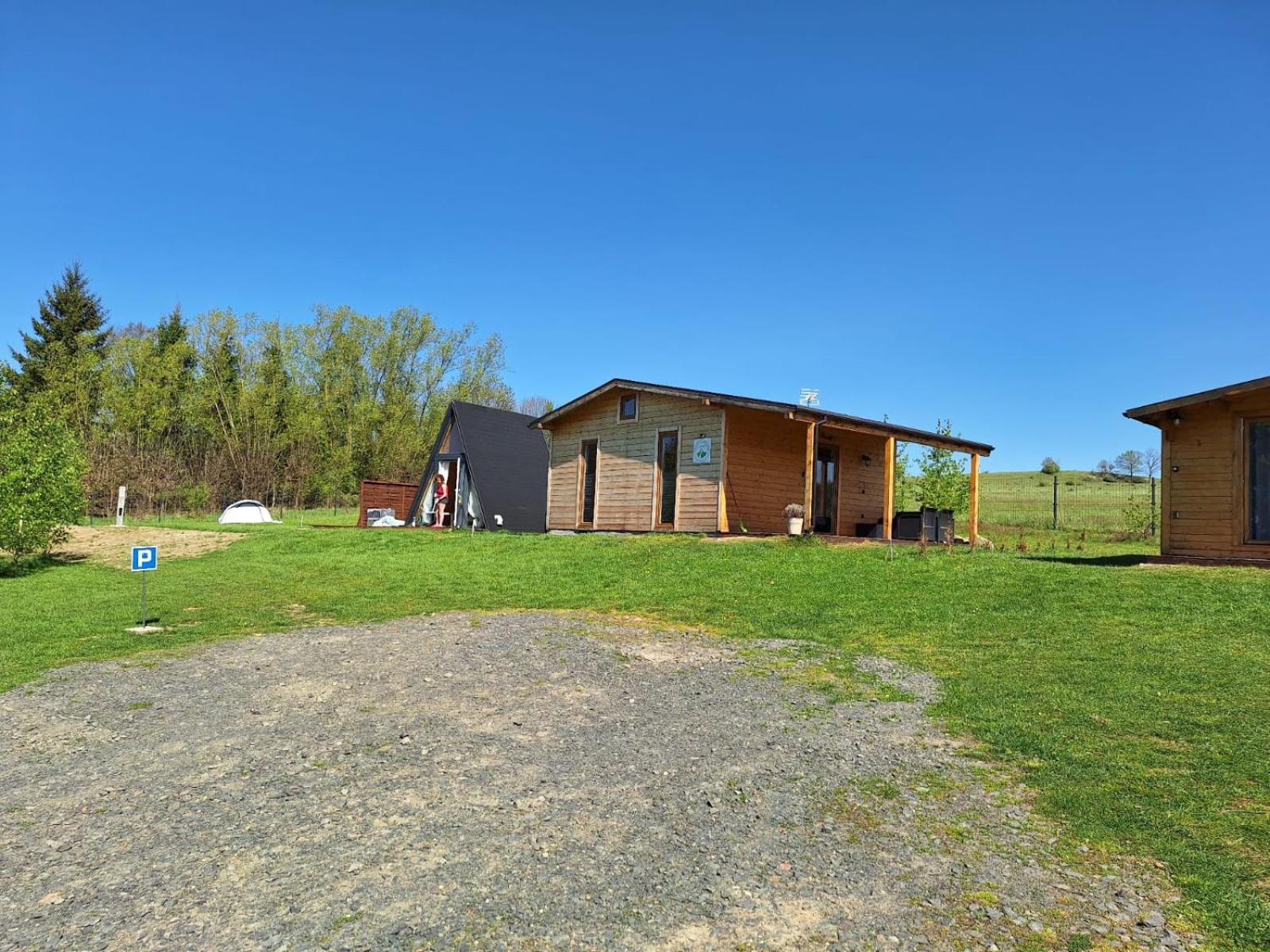 Camping, Zabierz Wlasny Namiot Kameralne Pole Namiotowe Z Basenem Kinem Plenerowym Miejscem Na Ognisko I Placem Zabaw Zywe Zwierzeta Agroturystyka Giebultow  外观 照片
